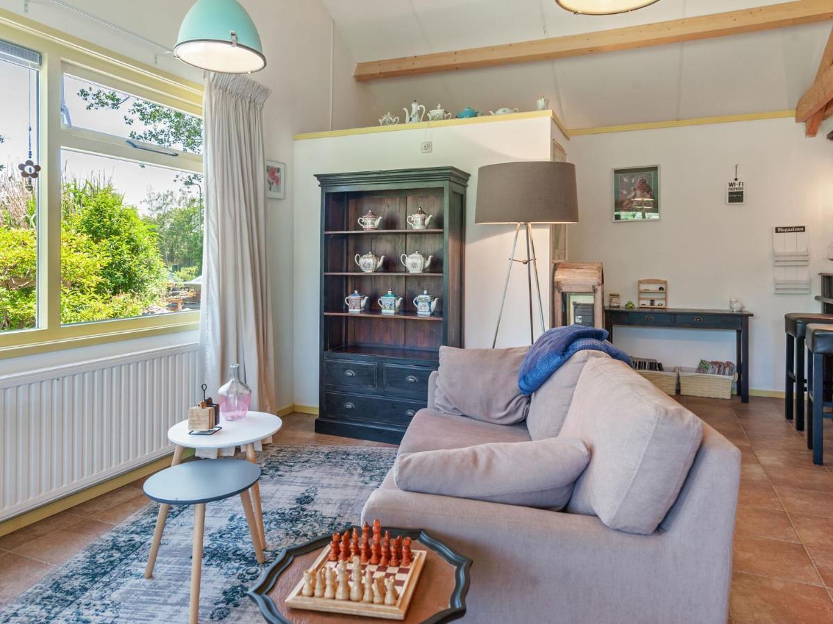 Enticing Holiday Home In Eastermar Near Burgumer Mar Lake Hoogzand Exterior photo