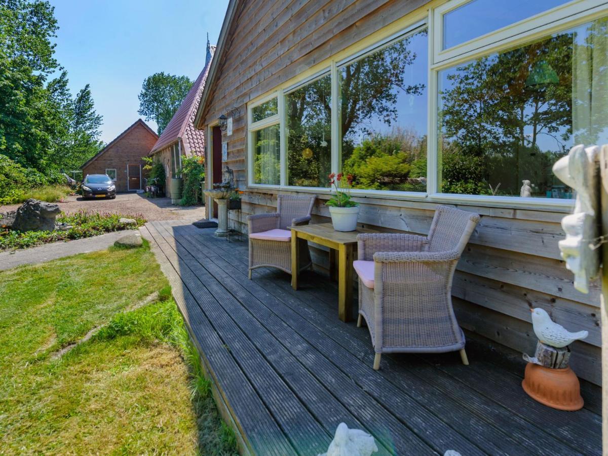 Enticing Holiday Home In Eastermar Near Burgumer Mar Lake Hoogzand Exterior photo