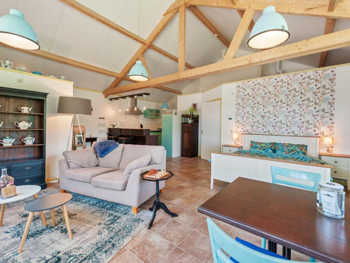 Enticing Holiday Home In Eastermar Near Burgumer Mar Lake Hoogzand Exterior photo
