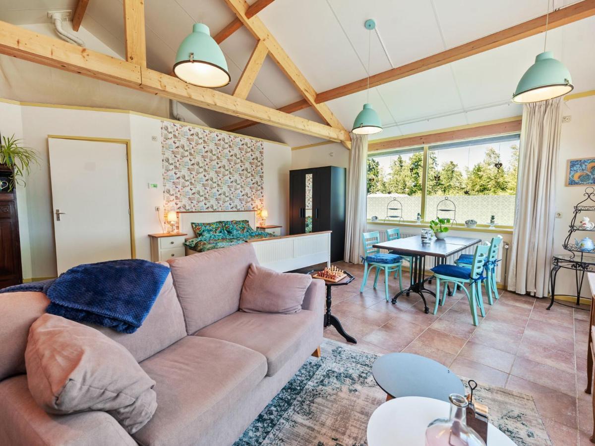 Enticing Holiday Home In Eastermar Near Burgumer Mar Lake Hoogzand Exterior photo